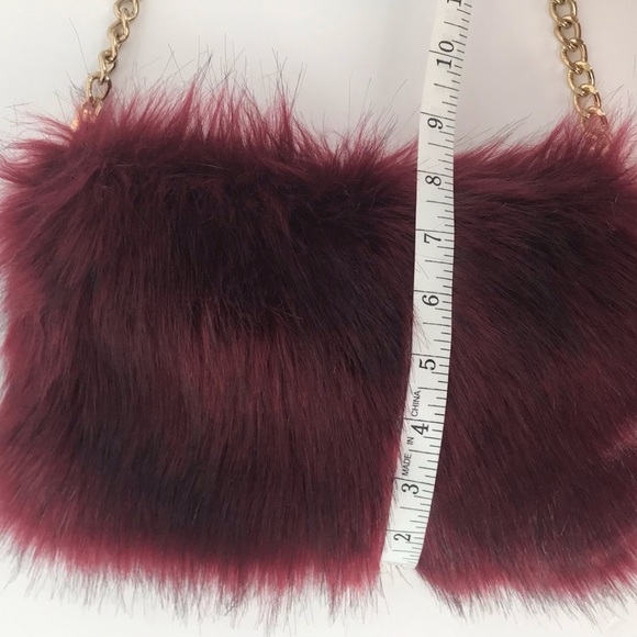 Red and Black Furry Convertible Shoulder Bag - Picture 10 of 10